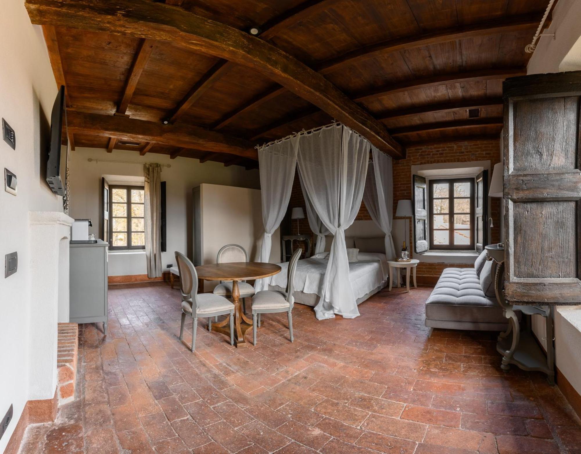 Castello Di Piovera Exteriér fotografie